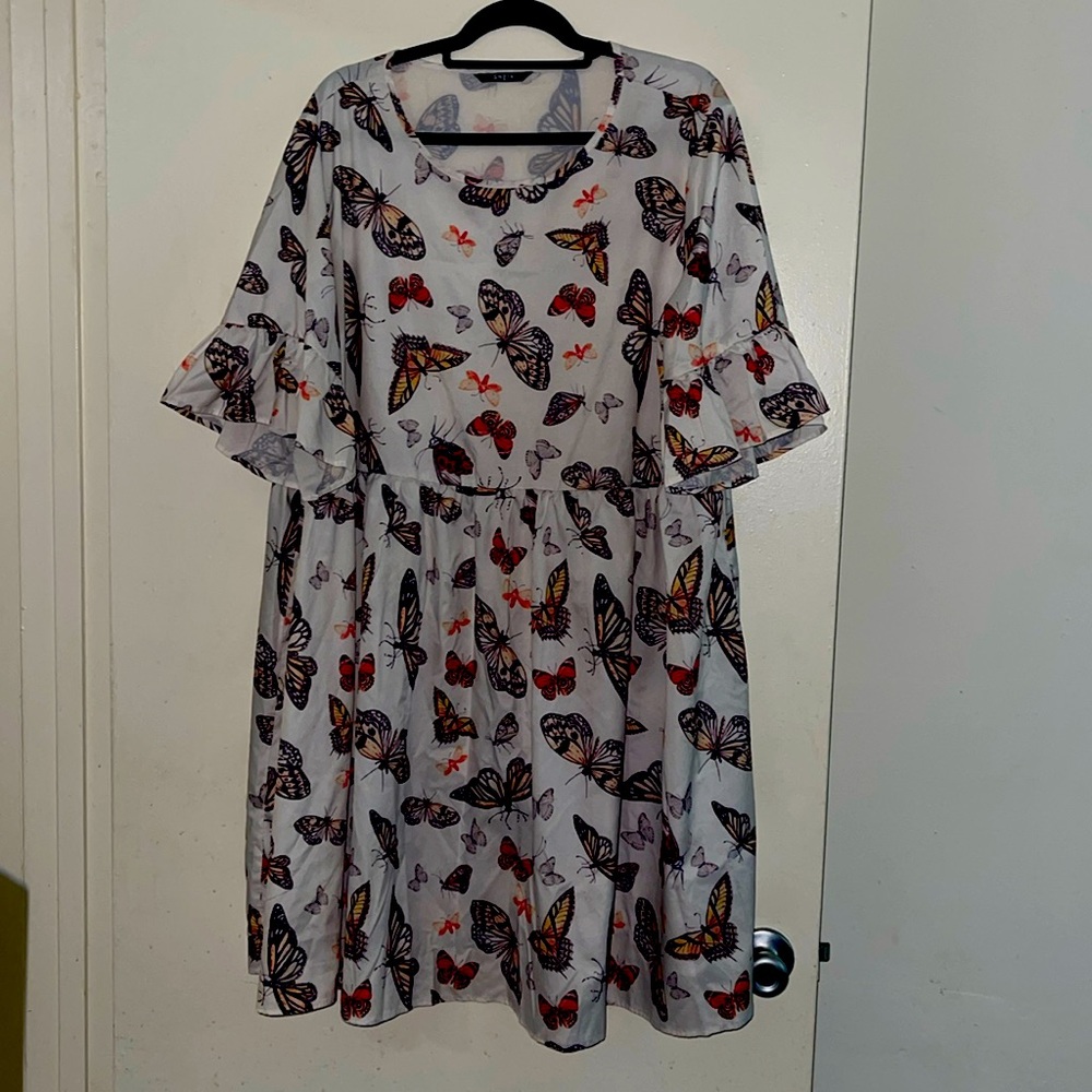 4x dress butterfly